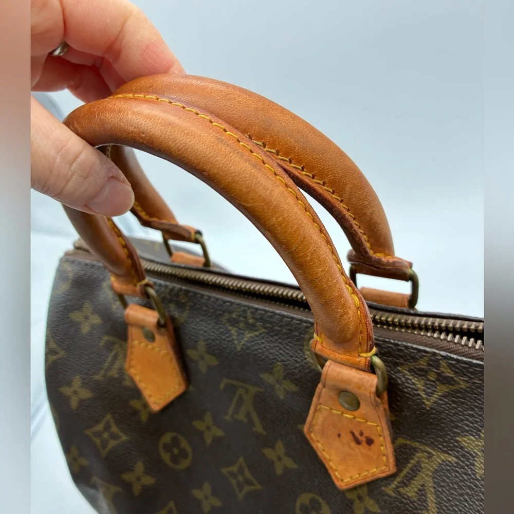 Sold ❌ Louis Vuitton monogram vintage speedy 25 hand bag